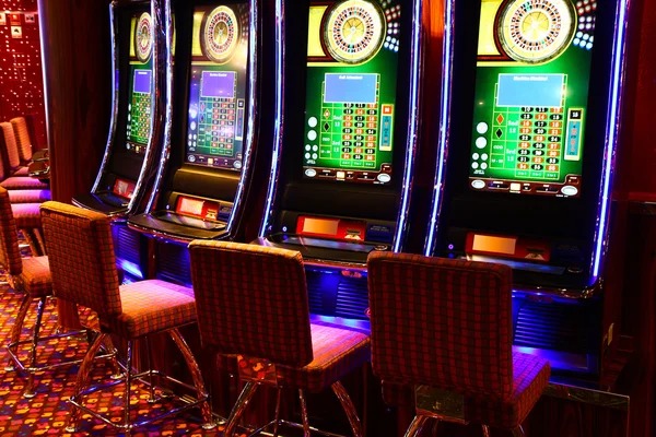 Selecting a baccarat table and placing a bet on mpo868 login